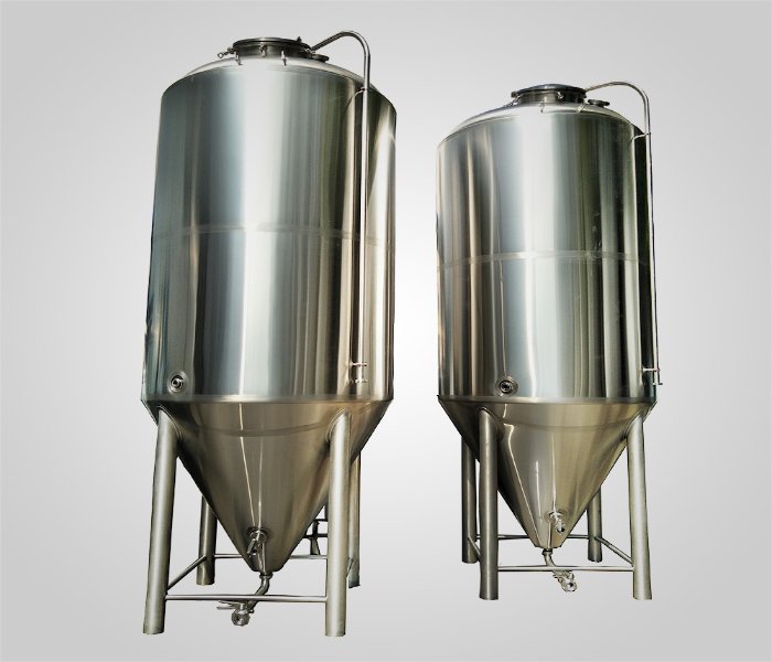 <b>Tanque de fermentación cónico de pared simple de 35 bbl</b>